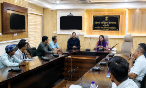  মৰিগাঁৰৱ নৱনিযুক্ত জিলা আযুক্ত সৃষ্টি সিং- সংবাদকৰ্মীৰ মাজত মত-বিনিময়